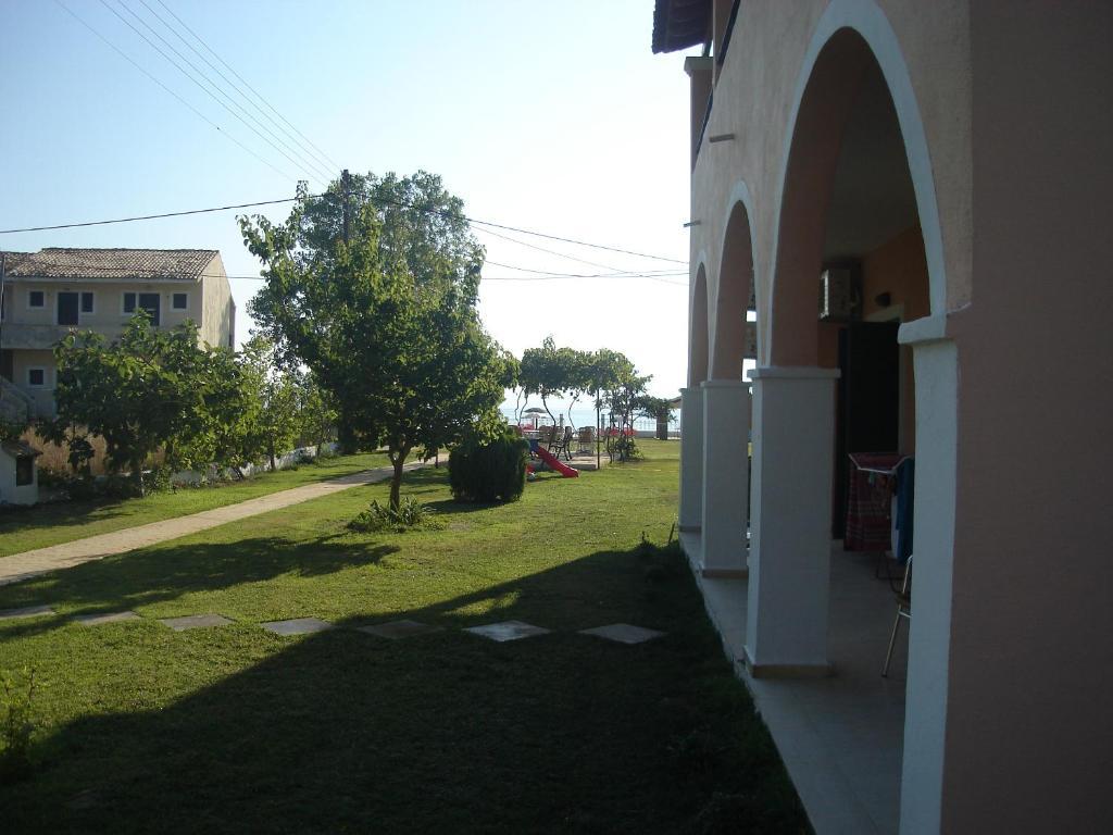 Biscoutsis Apartments & Studios Kávos Exterior photo